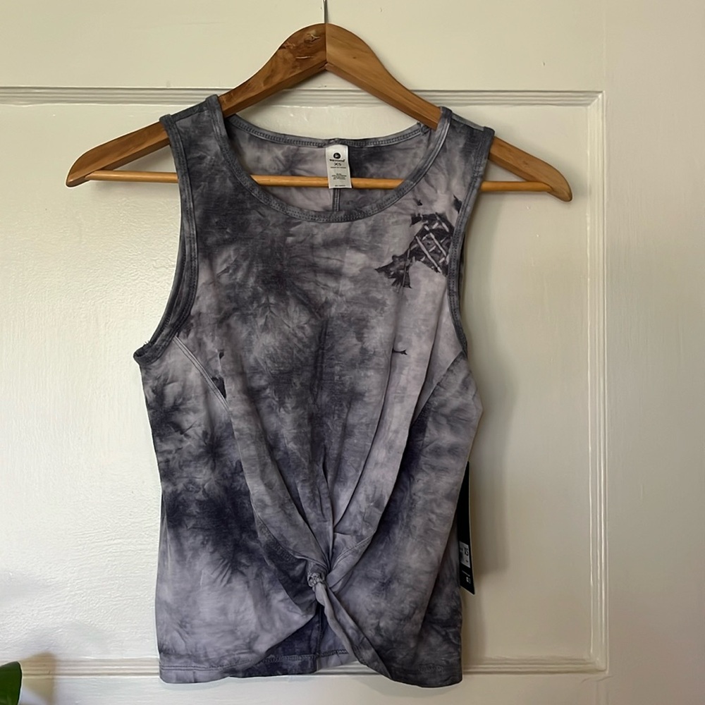 Tie Dye Twist Front Tank Top. NWT. XS.